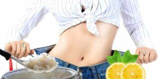 Donna con riso e limone