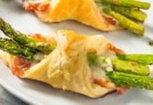 Fagottini di pasta sfoglia con asparagi e speck RicettaSprint