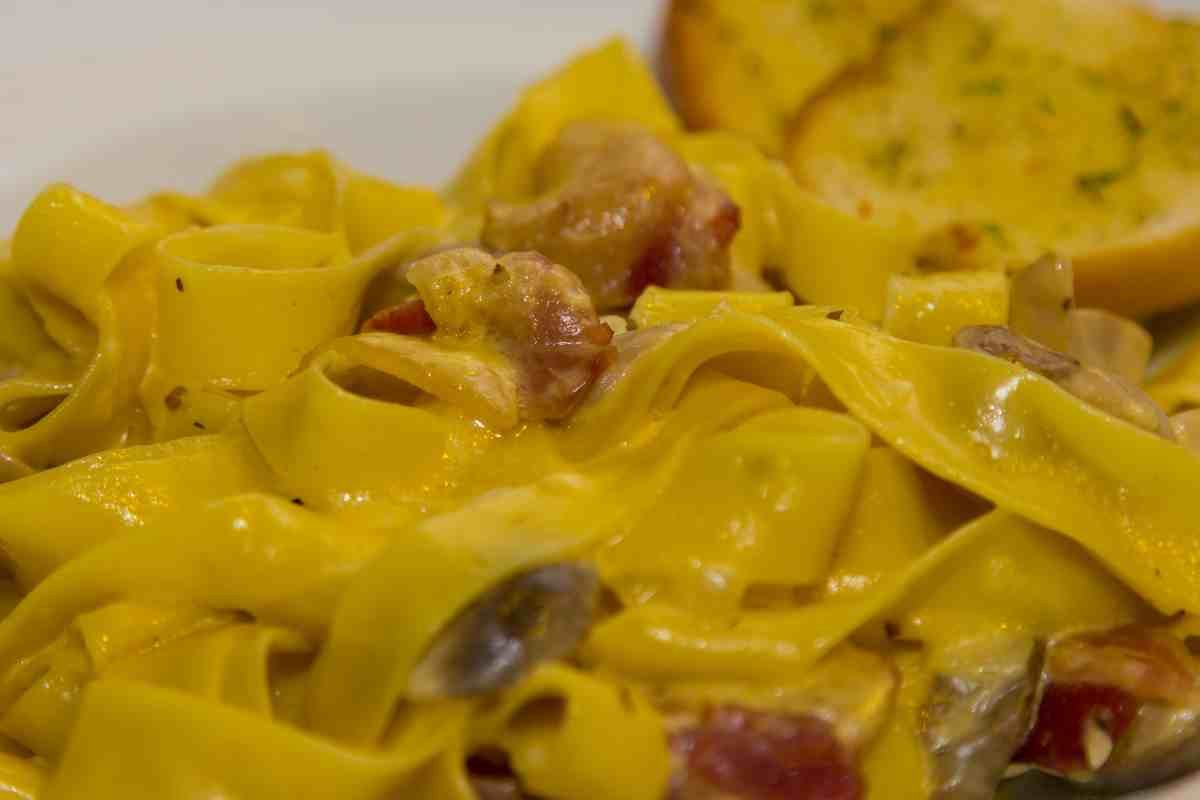 Fettuccine cremose alla Papalina ricettasprint