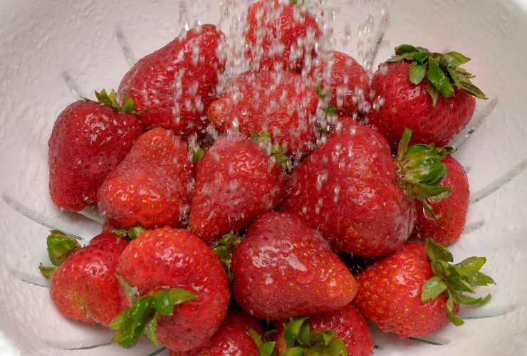 Fragole errori quando li lavi - RicettaSprint