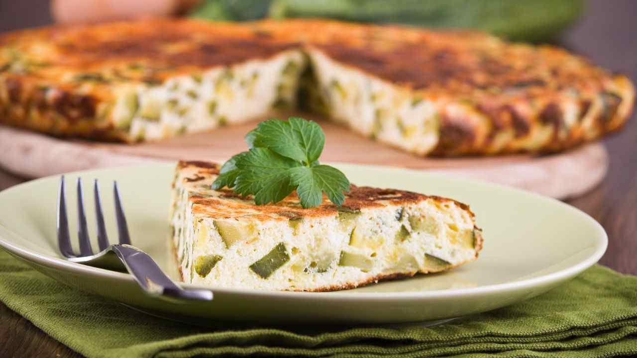Frittatona al forno con zucchine e fiocchi di latte