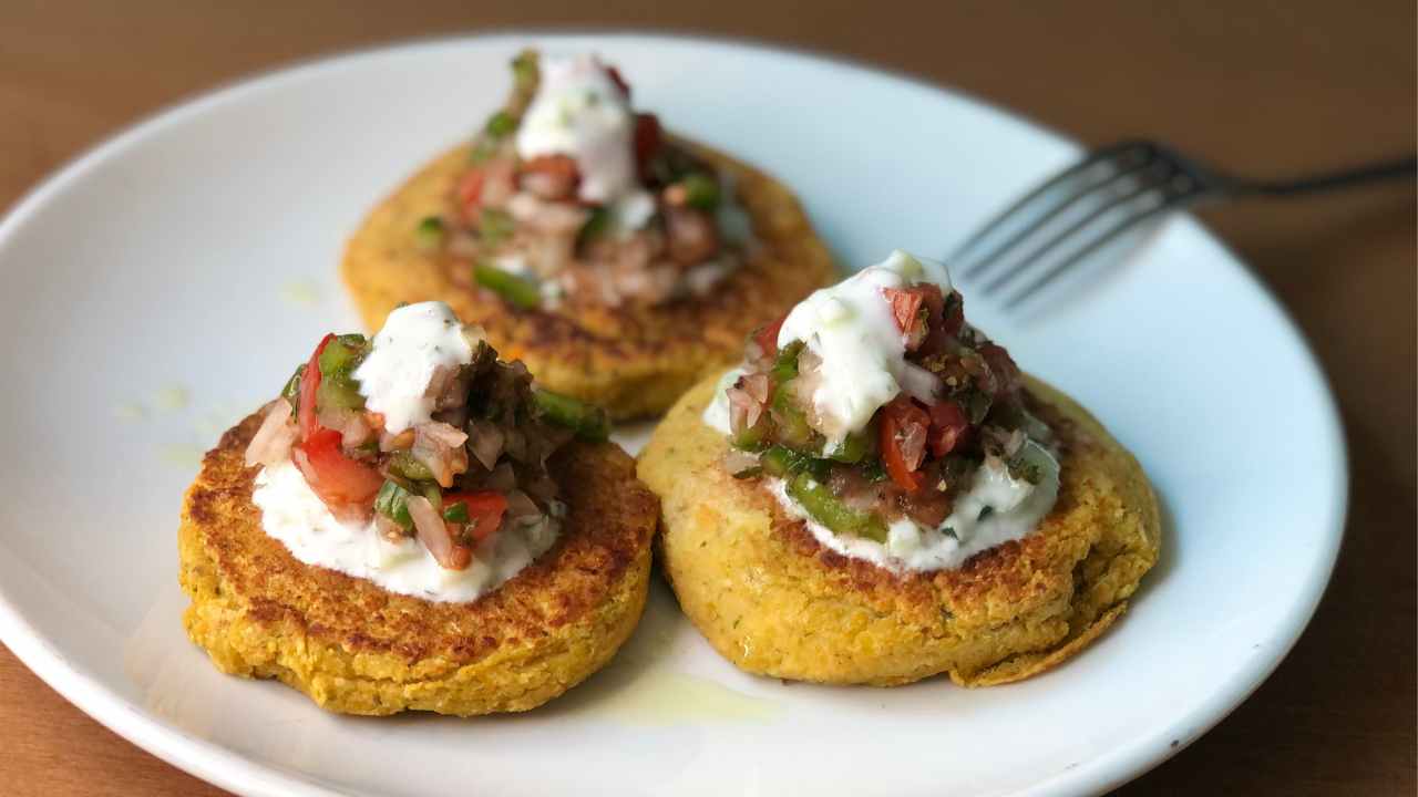 Frittelle con pomodori e formaggio RicettaSprint