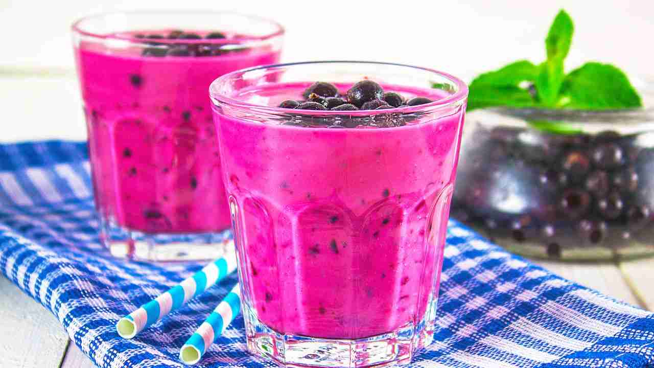 Frullato ai semi di chia e mirtilli
