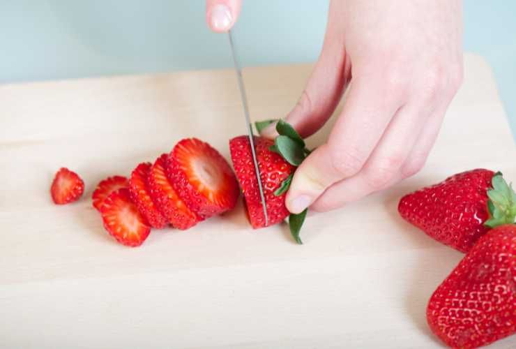 Gelato alla fragola senza gelatiera - RicettaSprint