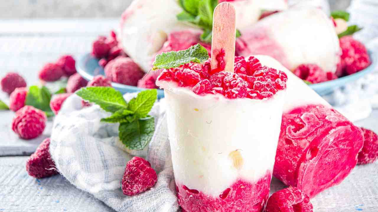 Gelato allo yogurt e lamponi RicettaSprint
