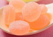 Gelèe all’arancia senza zucchero: i dolcetti gommosi fatti in casa che conquistano grandi, piccini e pure la bilancia Gelèe all’arancia senza zucchero