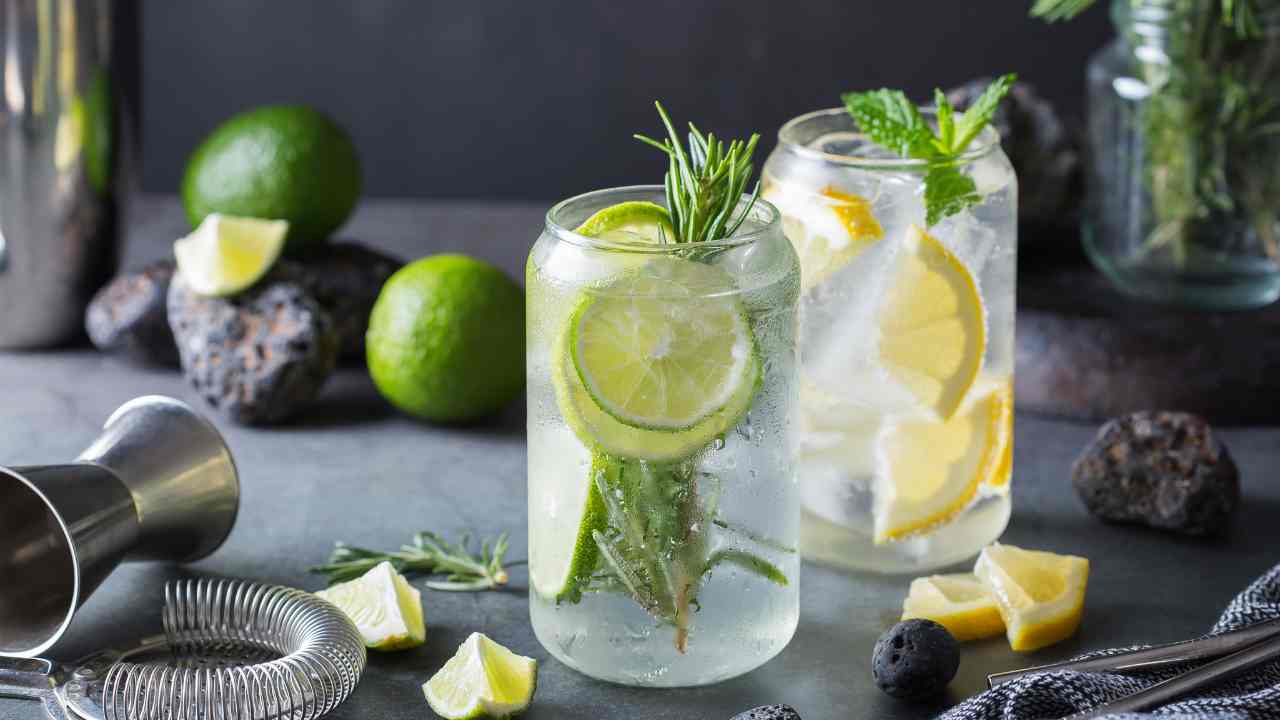 Gin Lemon in 5 minuti ricetta - RicettaSprint