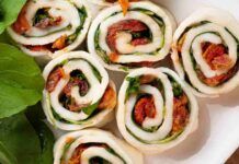 Girelle di mozzarella ripiene di pomodori e rucola RicettaSprint