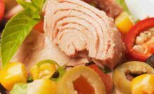 Insalata con i peperoni croccanti
