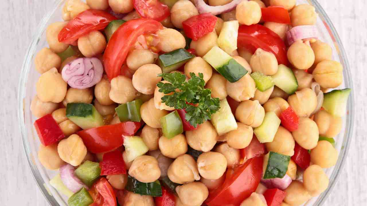 Insalata dell'estate con ceci - RicettaSprint