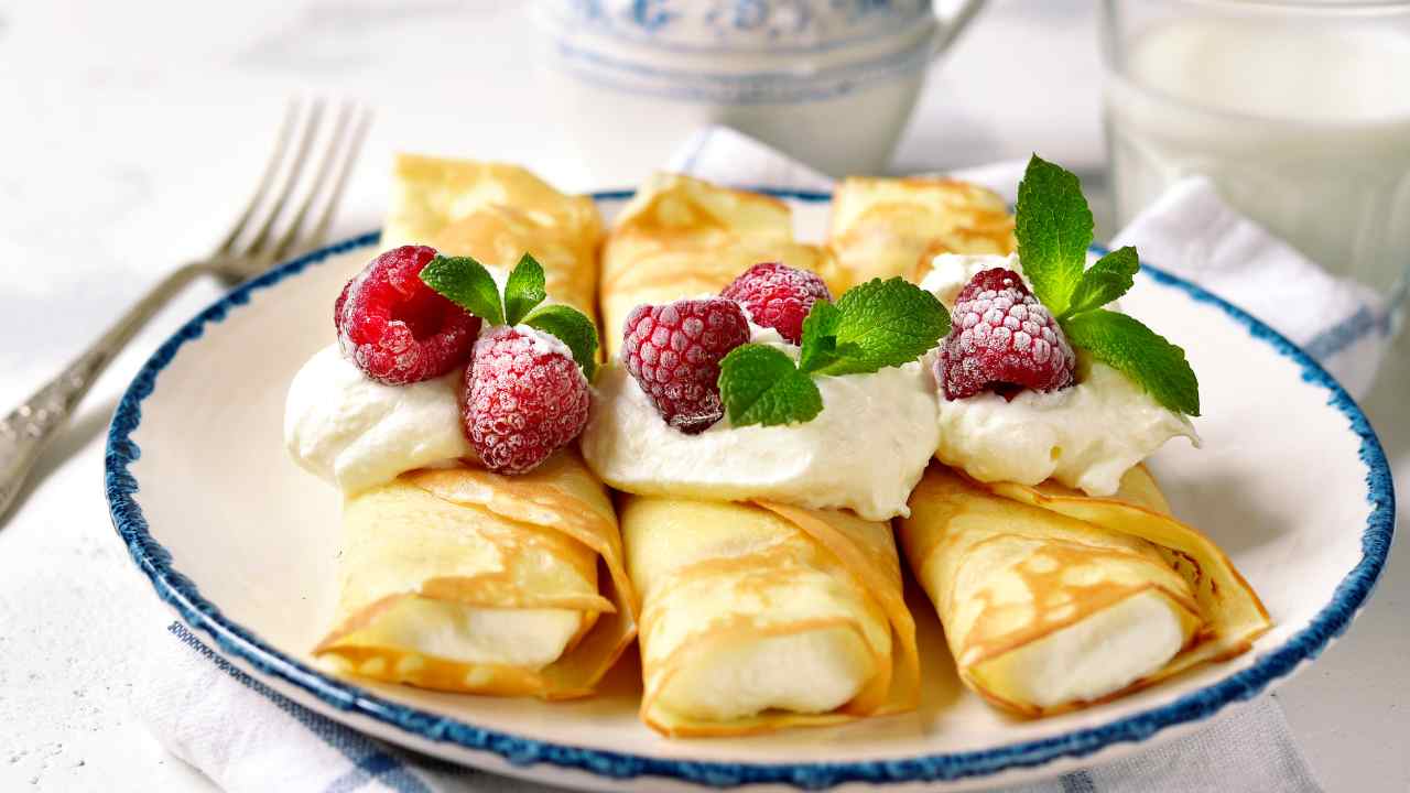 Involtini di crepes con yogurt RicettaSprint