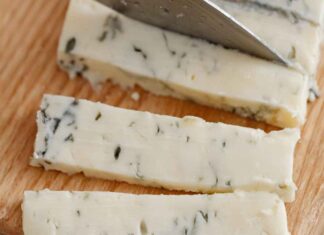 Muffa sul formaggio cosa fare - RicettaSprint