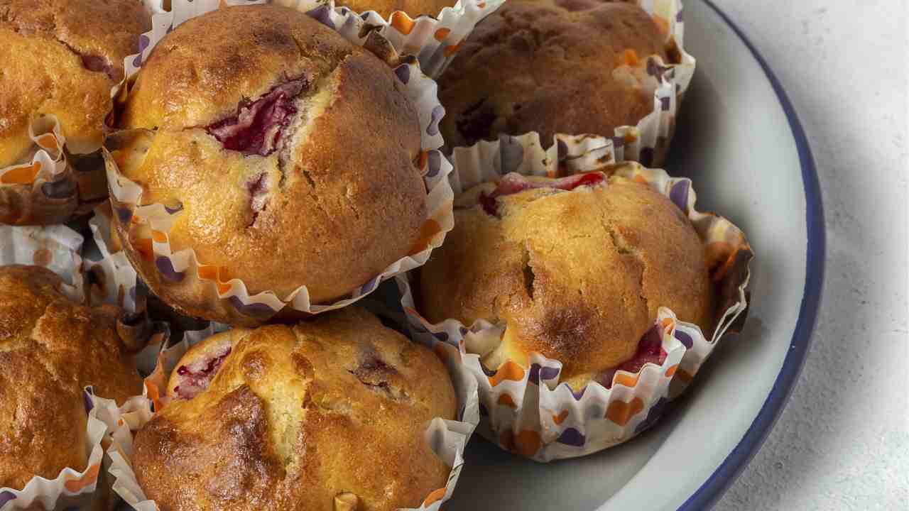 Muffin fragole per celiaci e intolleranti al lattosio RicettaSprint