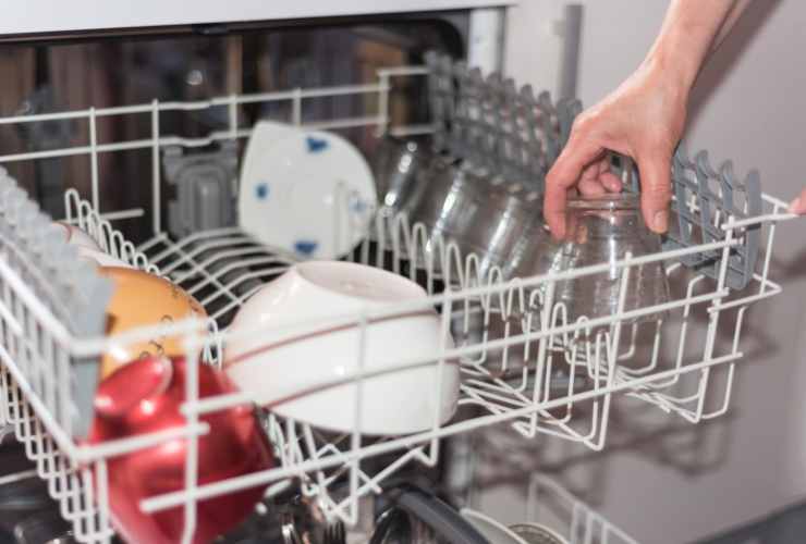 Non lavare i contenitori di plastica nella lavastoviglie RicettaSprint