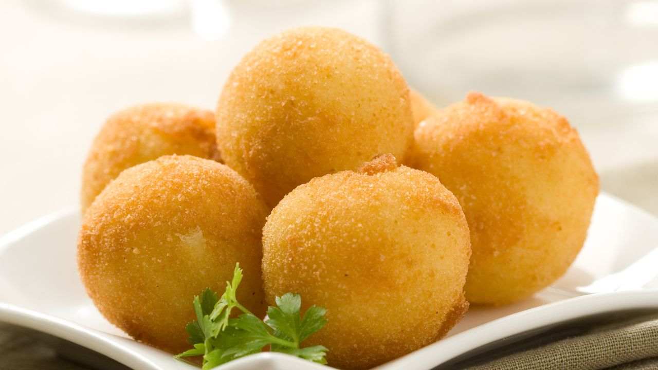 Palline di formaggio filanti