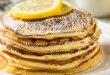 Senza uova e lattosio, questi si che sono pancake sono super light, buoni a colazione, solo 90 Kcal, anche il nutrizionista mi ha dato l’ok Pancake senza uova e lattosio RicettaSprint