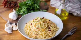 Pasta aglio, olio e peperoncino