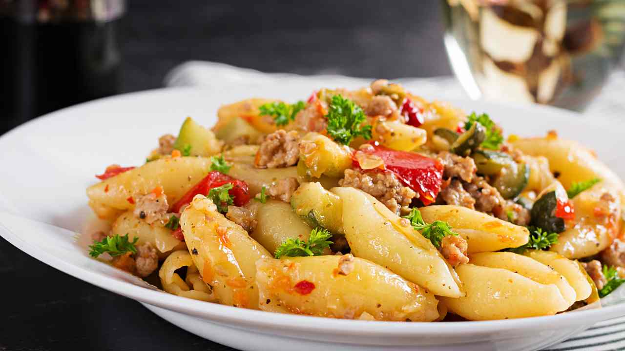 Pasta con melanzane peperoni zucchine RicettaSprint