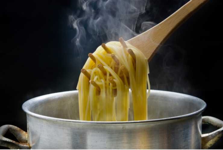 Pasta con pesto di zucchine - RicettaSprint