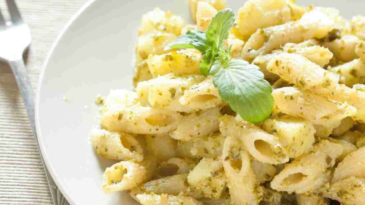 Pasta con pesto verde