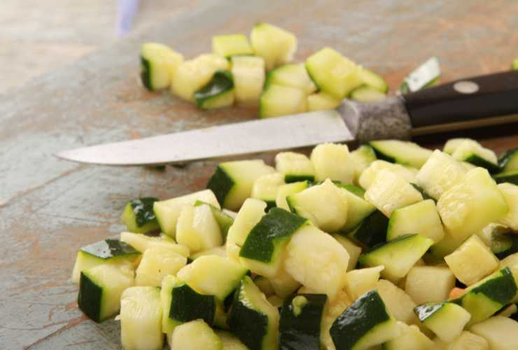Pasta fredda con zucchine pomodori RicettaSprint