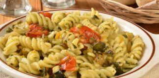 Pasta fredda con zucchine pomodori RicettaSprint
