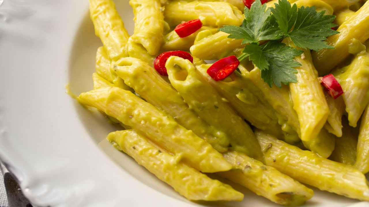 Pennette alla crema di piselli