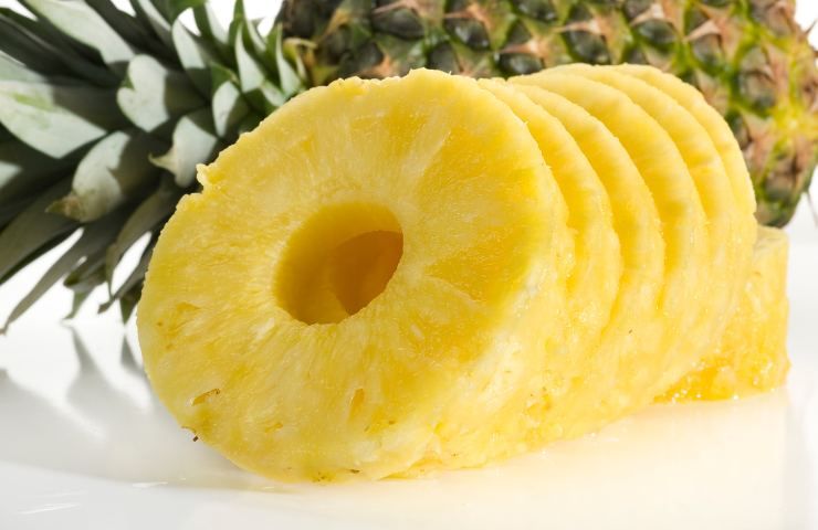 Ananas a fette