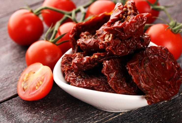 Pesto rosso pronto in 10 minuti RicettaSprint