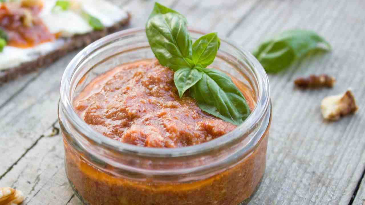 Pesto rosso pronto in 10 minuti RicettaSprint