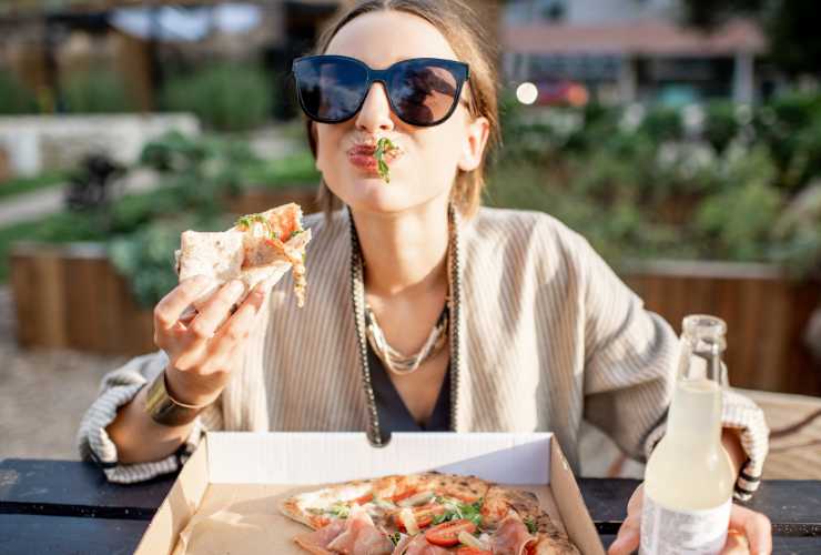 Pizza quanto impieghiamo a digerirla - RicettaSprint
