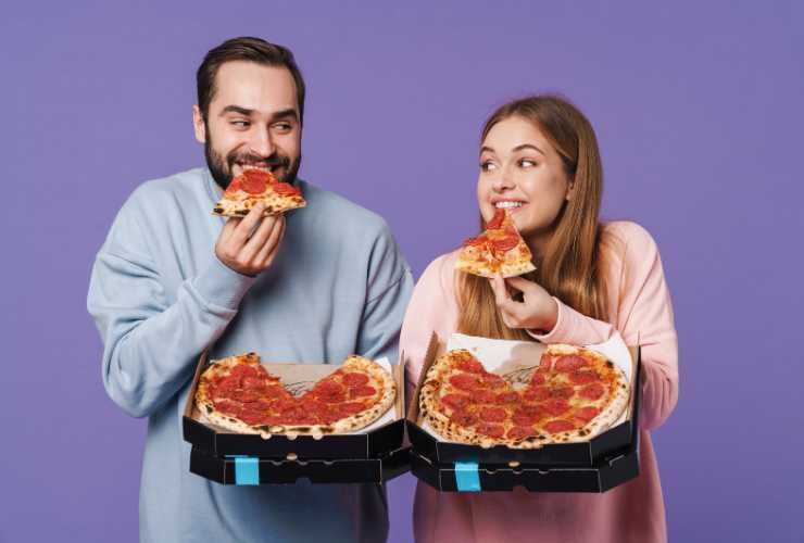 Pizza quanto impieghiamo a digerirla - RicettaSprint