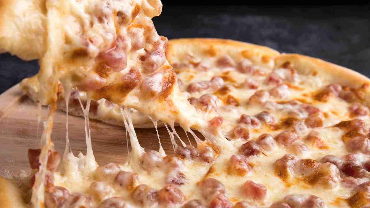 Pizza senza lievito - RicettaSprint