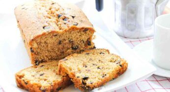 Di mele ci preparo anche il plumcake, sembra la torta della nonna ma con 50 kcal posso fare tutti i bis che voglio!