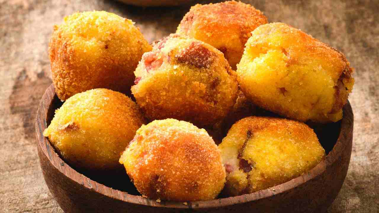 Polpette di patate e salsiccia