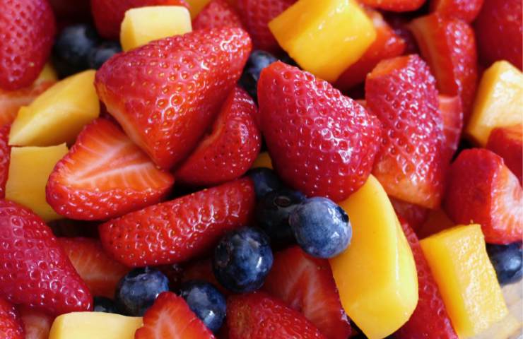 Fragole e frutta
