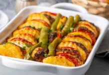 Avevo una manciata di friggitelli in freezer e ho fatto la ratatouille come fa mia nonna, credimi non abbandonerai più questa ricetta Ratatouille di nonna Pina RicettaSprint