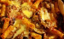 Rigatoni e melanzane, pomodoro e mozzarella, tutto in forno 20 minuti. Altro che lusso, extra lusso