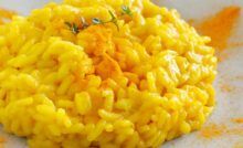 Risotto alla curcuma leggerissimo - RicettaSprint
