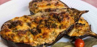 Scarponi di melanzane con salsicce e provolone