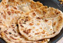 Schiacciata veloce in padella croccante fuori, morbida dentro, la salvezza della cena quando in casa non hai nemmeno una briciola di pane Schiacciata veloce in padella