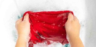 Smacchiare i vestiti con le pillole del mal di testa - RicettaSprint