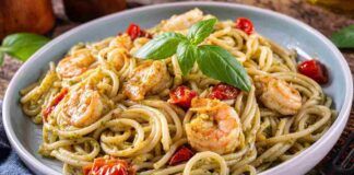 Spaghetti al pesto e gamberetti