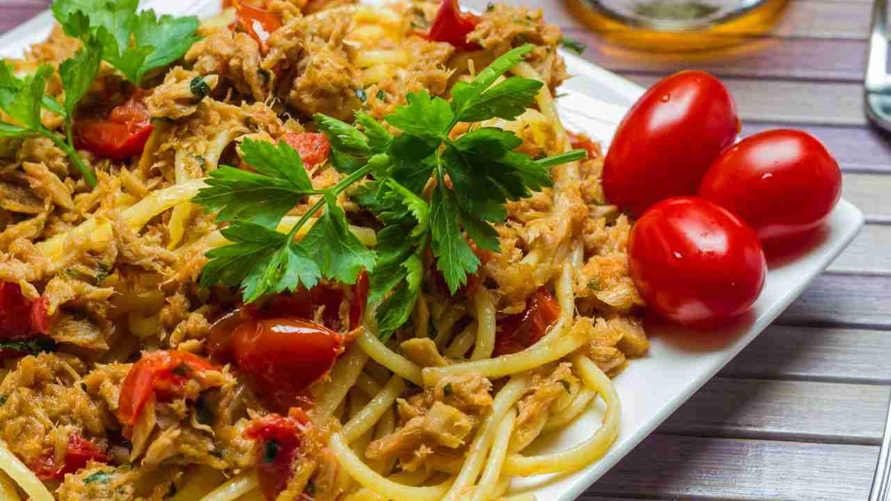 Spaghetti cremosi tonno e pomodorini
