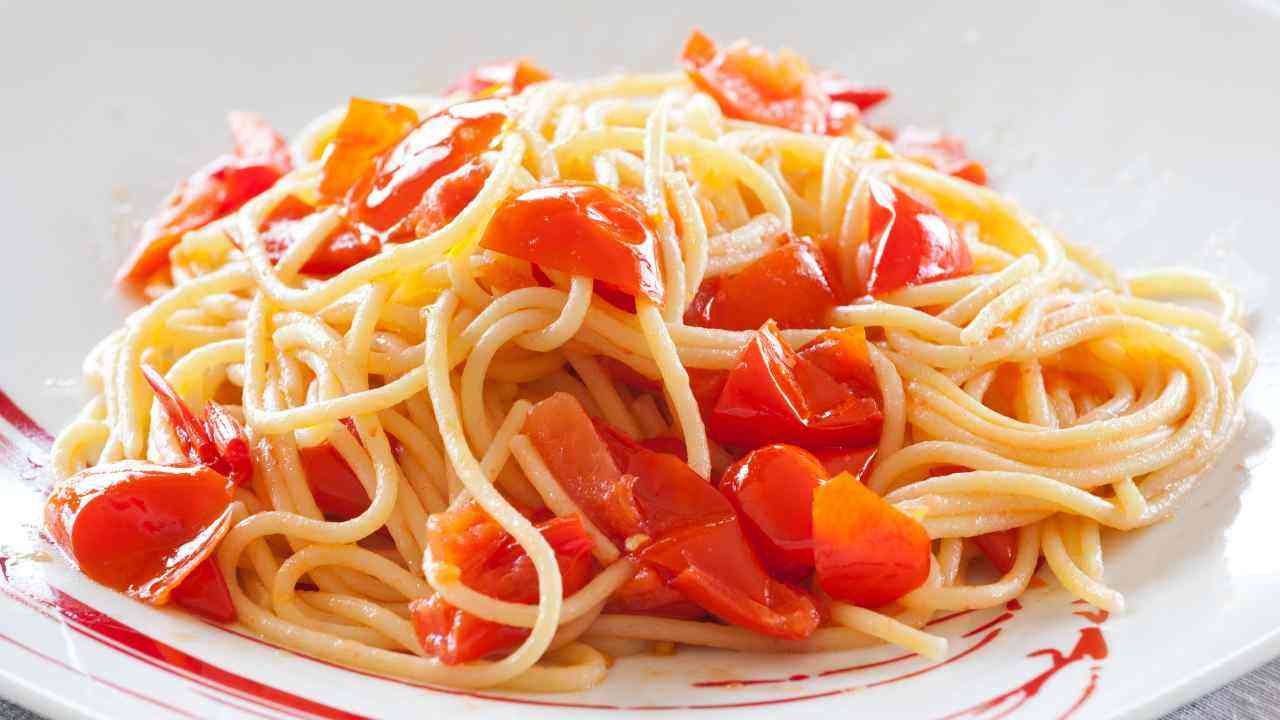 Spaghetti e pomodorini freschi - RicettaSprint
