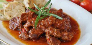 Straccetti di carne alla pizzaiola