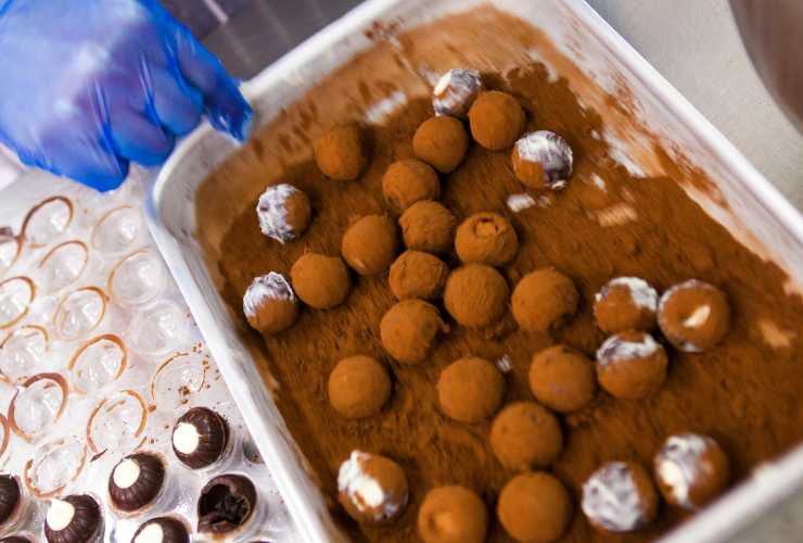 Tartufini al cioccolato ripieni - RicettaSprint