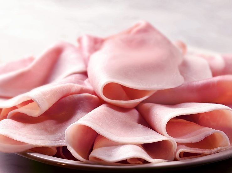 Toast ripieni prosciutto pomodori RicettaSprint