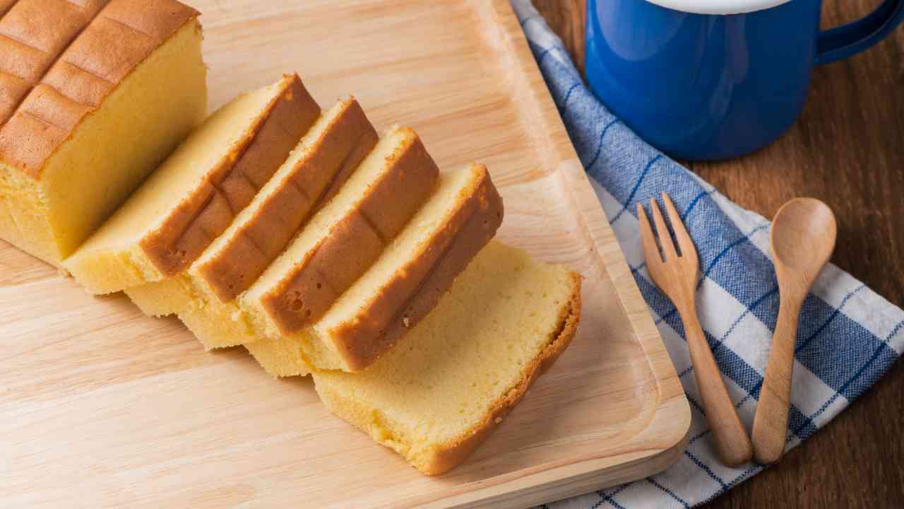 Torta ai 7 vasetti super morbida - RicettaSprint