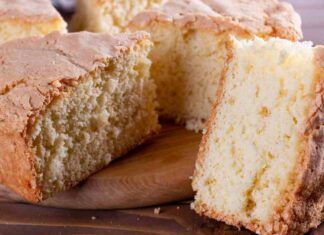 Torta al cocco senza zucchero e burro